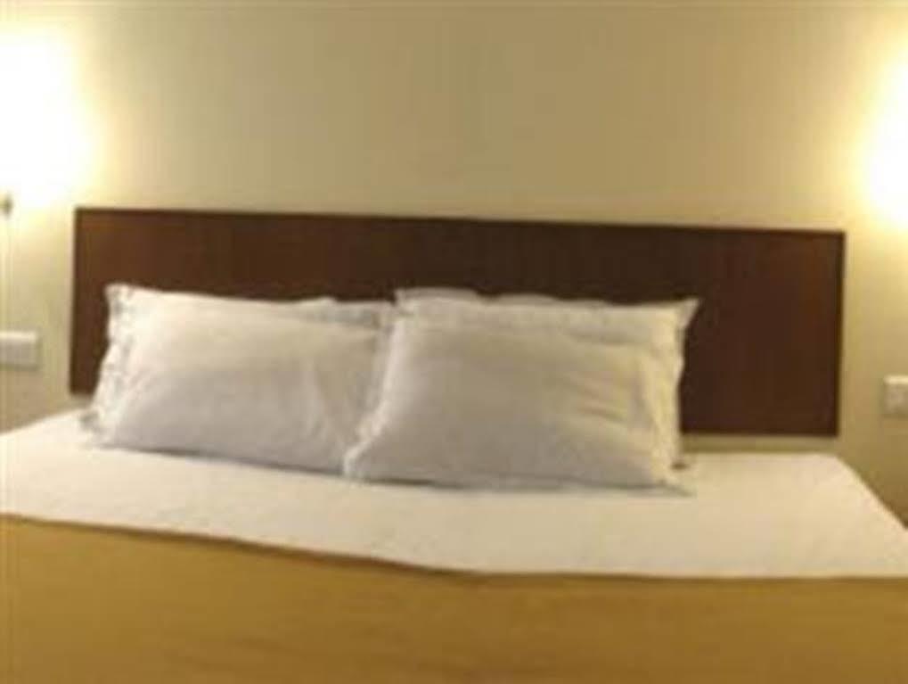 Oyo 1194 Hotel Gulmohr 浦那 外观 照片